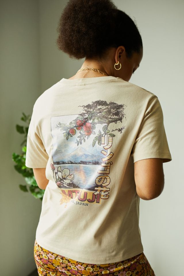 UO Mount Fuji Boyfriend T-Shirt | Urban Outfitters UK