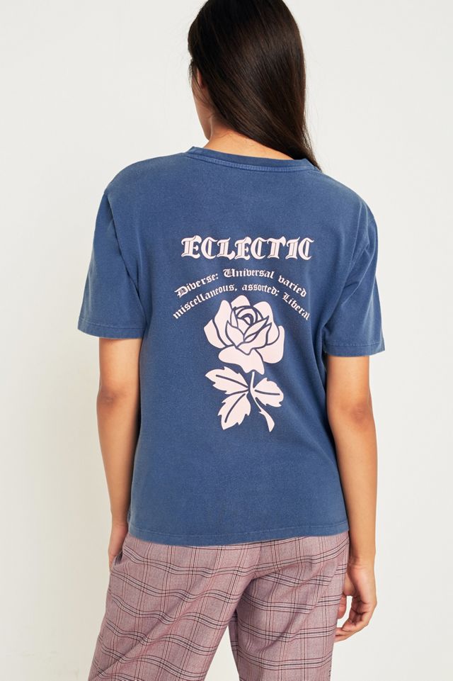 Urban Outfitters Eclettica Rosa Ricamata T-Shirt #1
