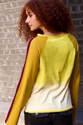 BDG 98 Wide V-Neck Long Sleeve Graphic Tee