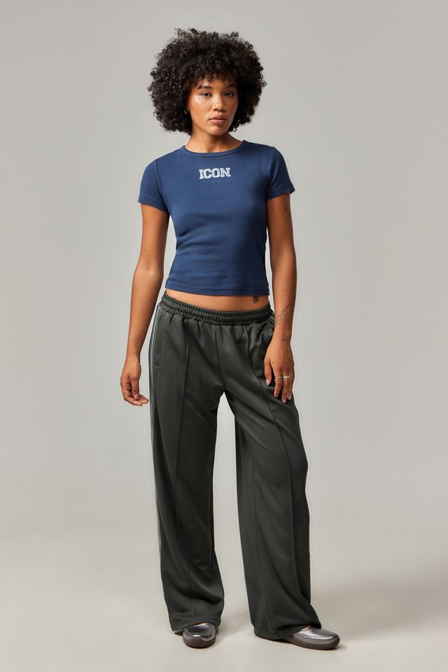UO Icon Slogan T-Shirt | Urban Outfitters UK