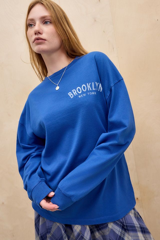 UO Blaues Brooklyn Langarm Relaxed T-Shirt #1