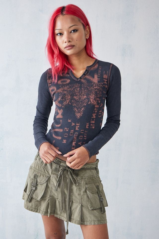 UO T-shirt Henley con stampa francobollo a costine  #1