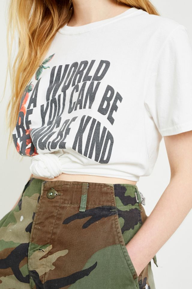 UO Be Kind T-Shirt Floreale #5