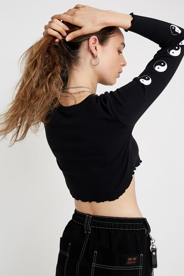 UO - T-shirt ultra court à manches longues imprimé dragon Y2K #1