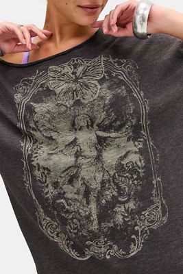 T-shirt UO Graphic Courtney à épaules dénudées