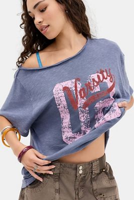 BDG Courtney Graphic Off-Shoulder T-Shirt