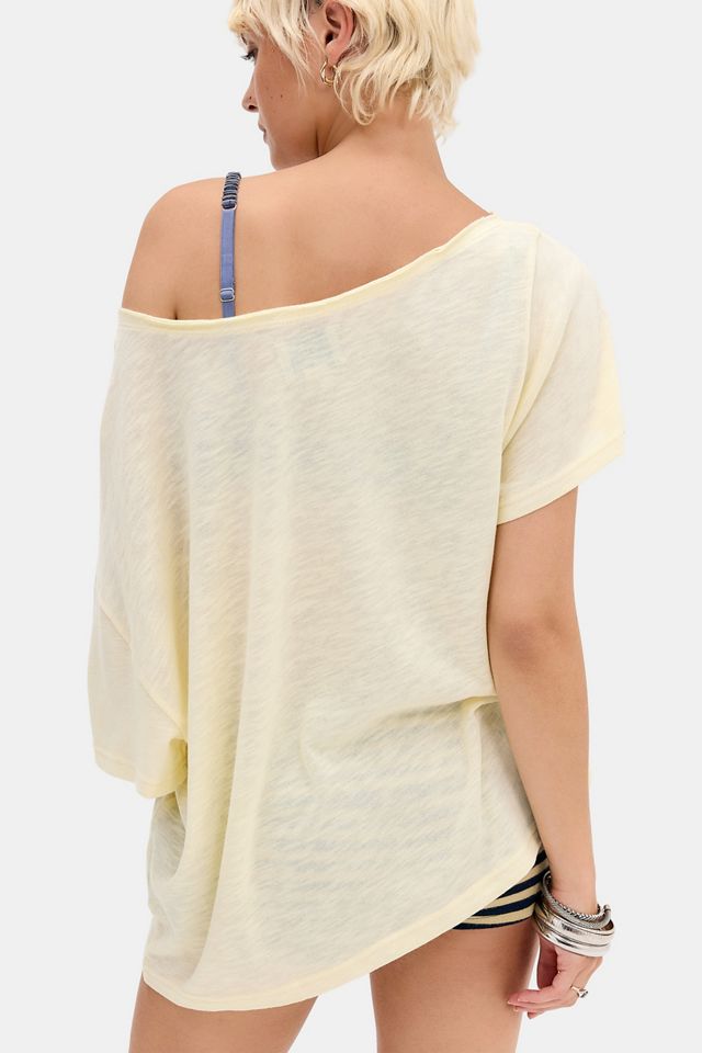 BDG Courtney Grafik-Off-Shoulder-T-Shirt #3