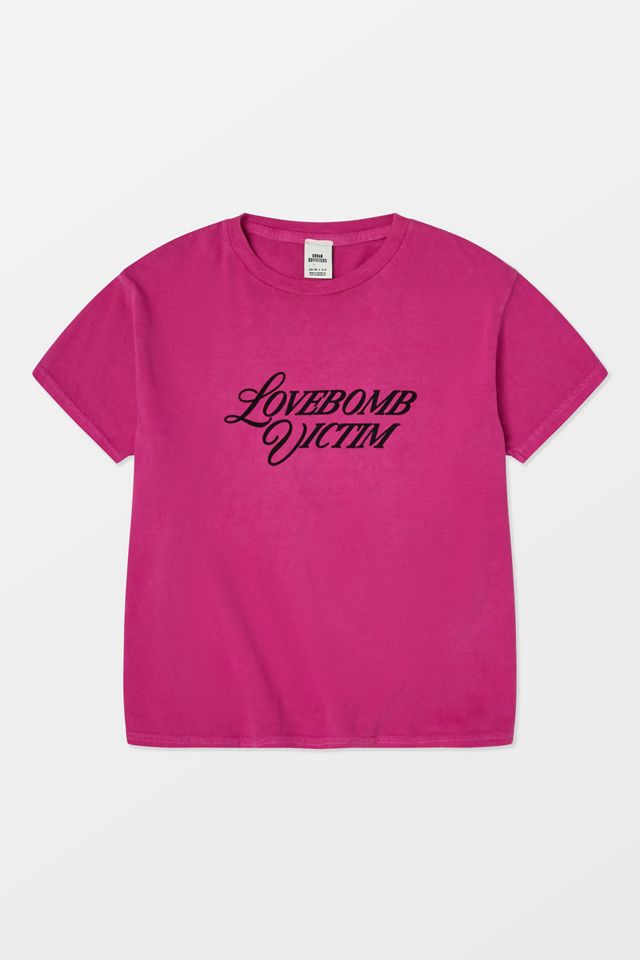 Camiseta Relajada UO Lovebomb Victim #6