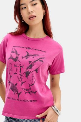 UO Haie beißen nicht Entspanntes Grafik-T-Shirt