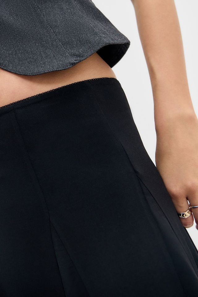 Falda Midi Incómoda UO Joni #3