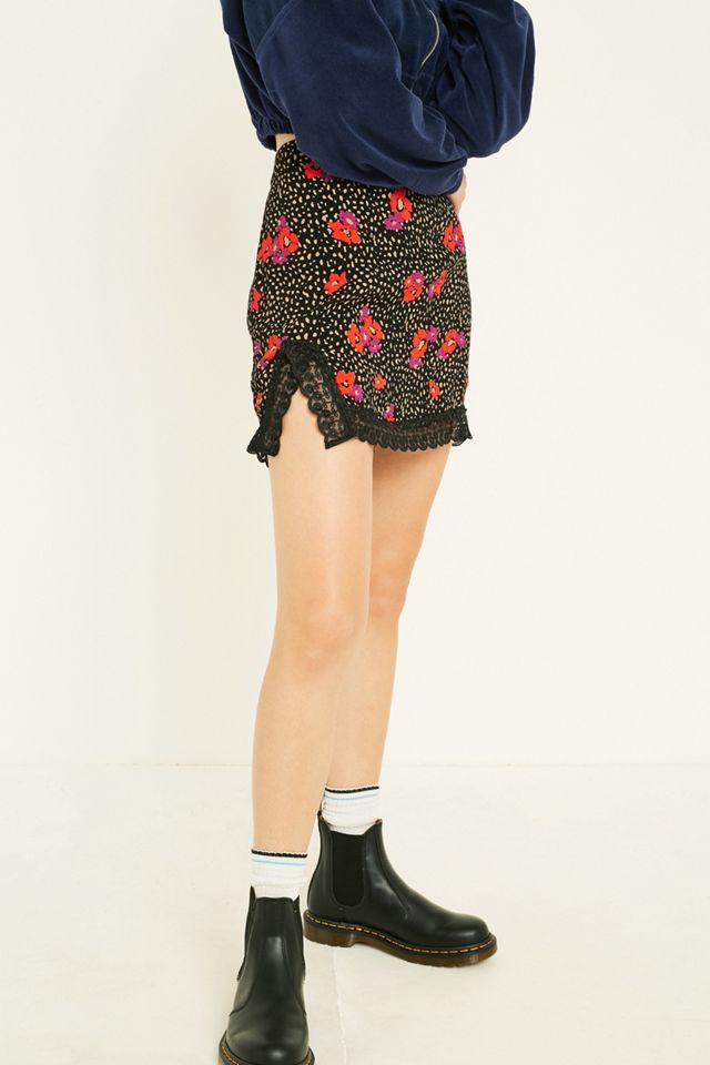 Urban Outfitters – Minirock „Lucy“ mit Spitze #1