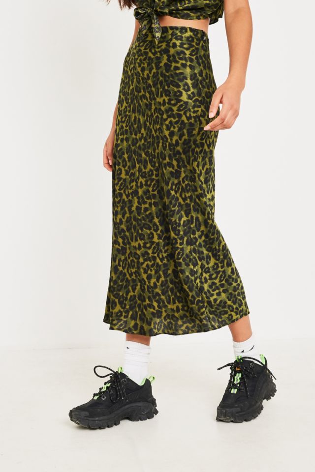 Leopard print midi outlet skirt urban outfitters