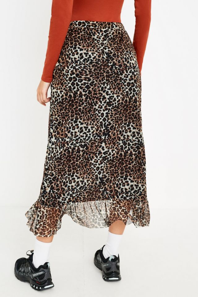 Leopard print midi 2025 skirt urban outfitters