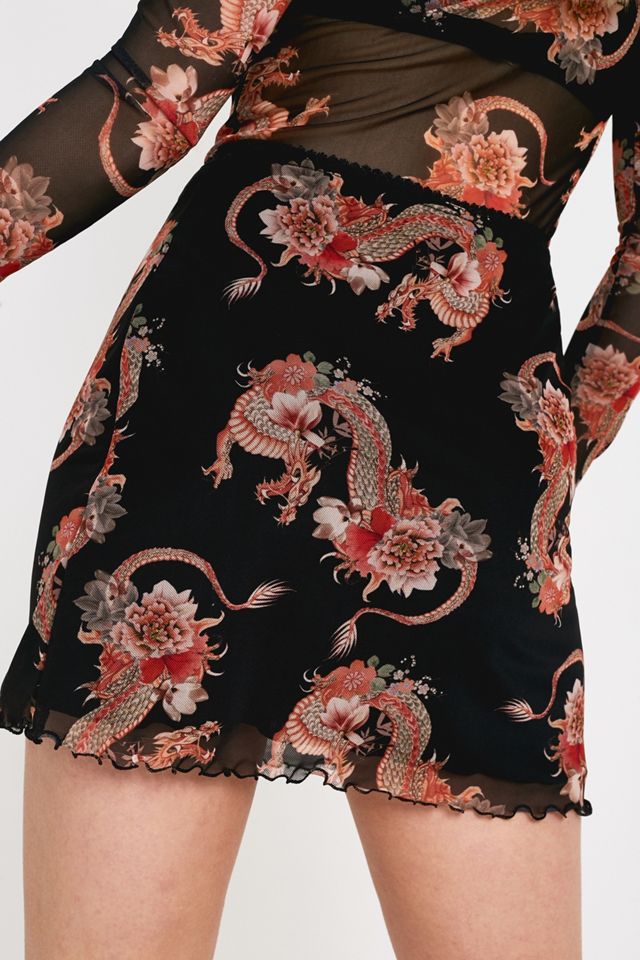 Urban Outfitters – 90er-Minirock „Dragon“ aus Netzstoff mit Print #3
