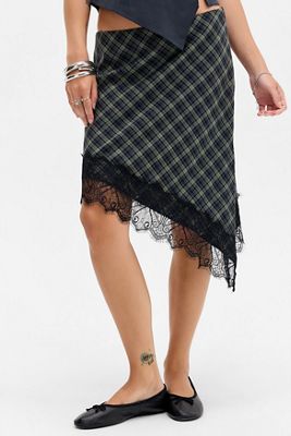 Falda Asimétrica de Cuadros UO Dilari