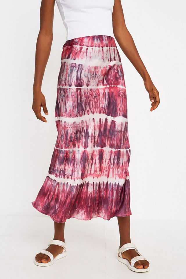UO - Jupe midi asymétrique en satin tie-dye #1