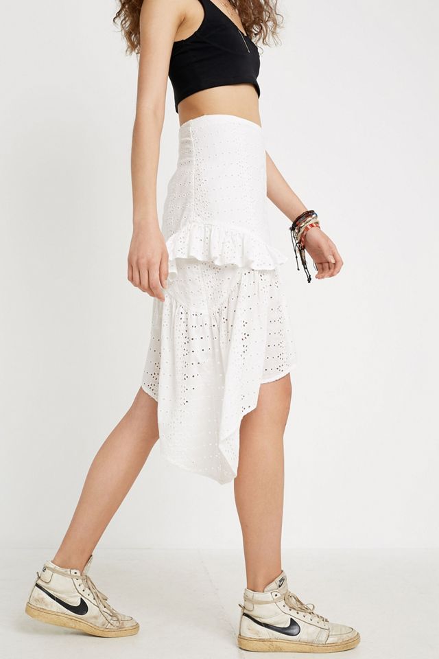 UO Broderie Mini falda asimétrica #1