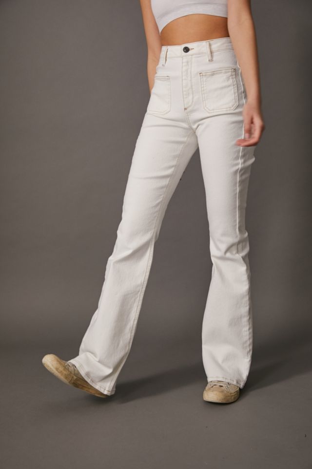 White jeans best sale urban outfitters