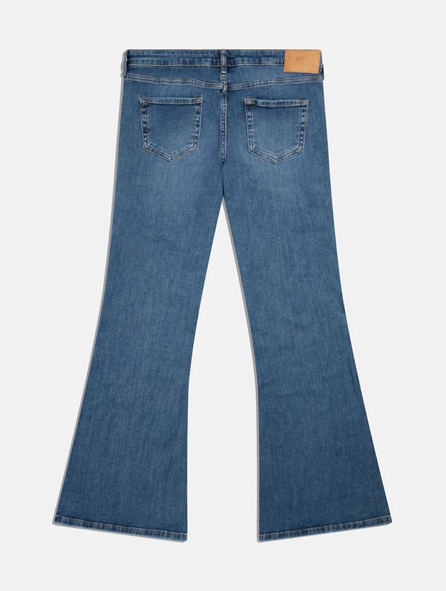 Jeans de Tiro Bajo y Bota Acampanada BDG de Lavado Vintage 90s #5