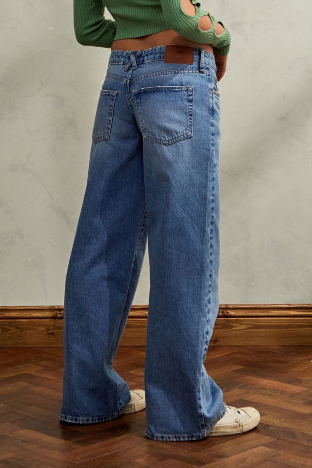 BDG Vintage Wash Low-Rise Wide-Leg Puddle Jeans