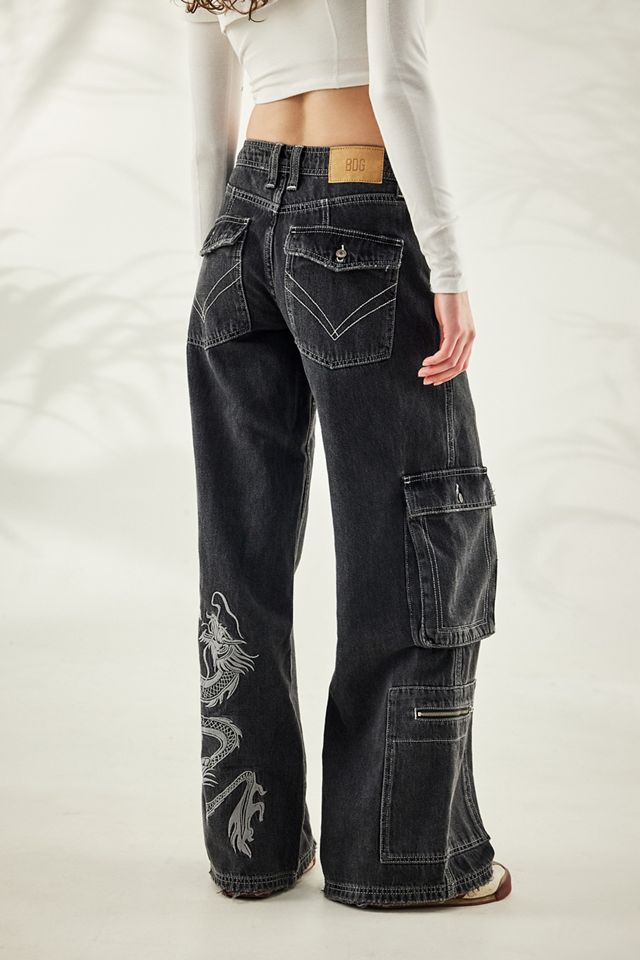 BDG - Jeans cargo à taille basse brodé d'un motif de dragon  #3