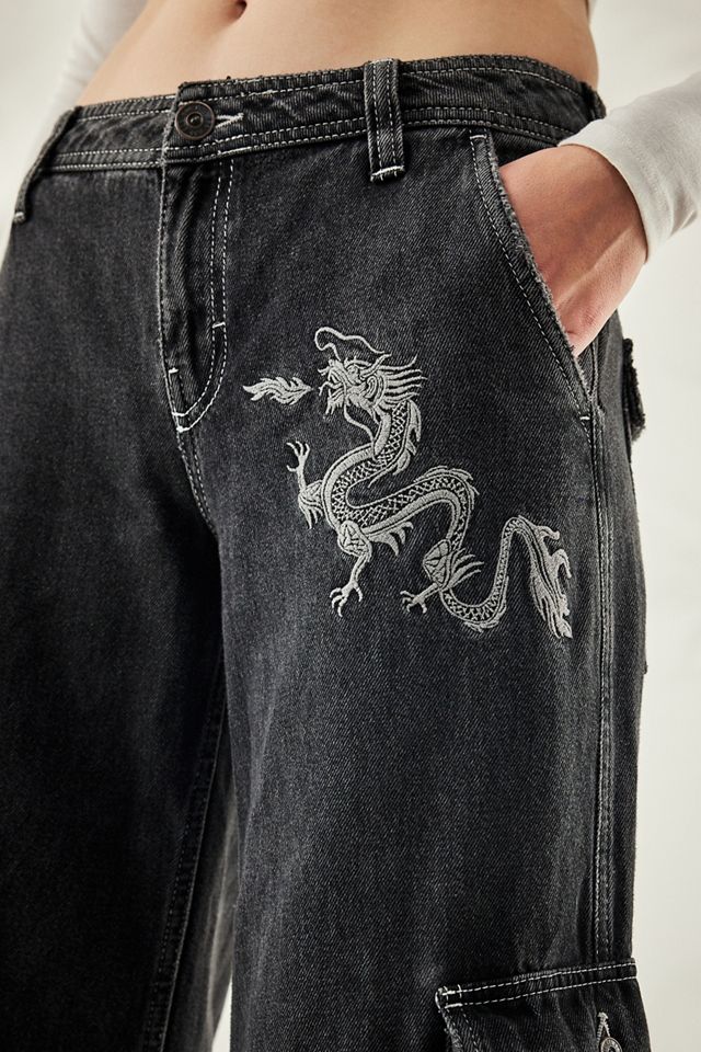 BDG - Jeans cargo à taille basse brodé d'un motif de dragon  #4