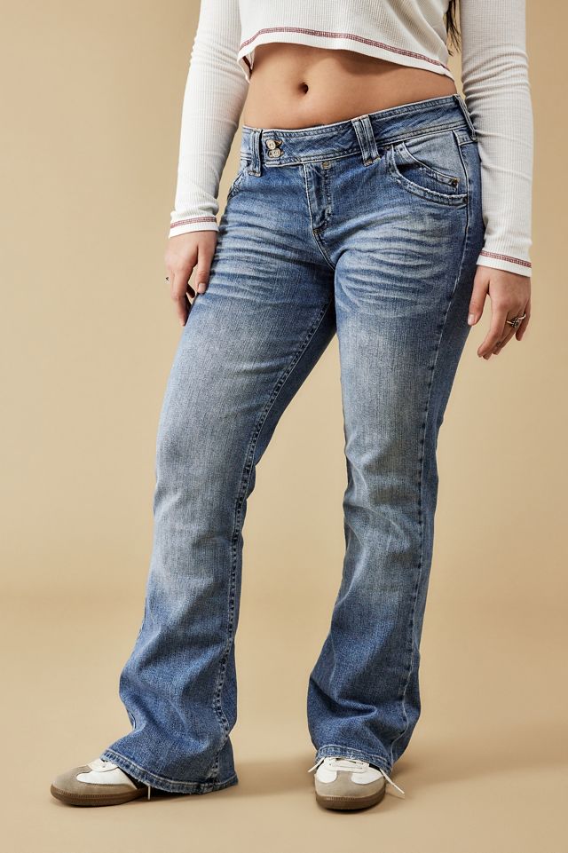 BDG Brooke Low-Rise Bootcut Flare Light-Wash Jeans | Urban Outfitters UK