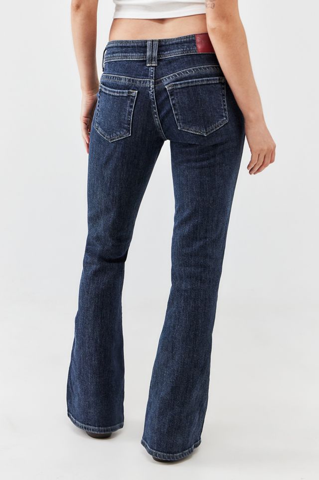 Jeans Acampanados de Tiro Bajo Brooke BDG Índigo #3