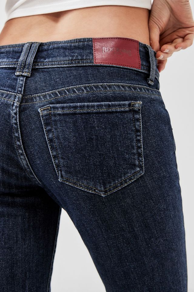 Jeans Acampanados de Tiro Bajo Brooke BDG Índigo #4