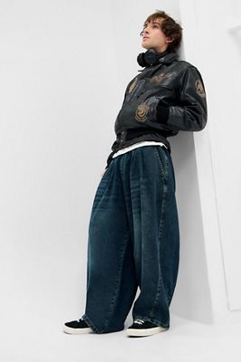 Jeans cocon à plis extrêmes Bobbi BDG