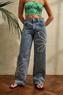 Image of BDG High-Waist-Boyfriend-Jeans mit Flauschblumen