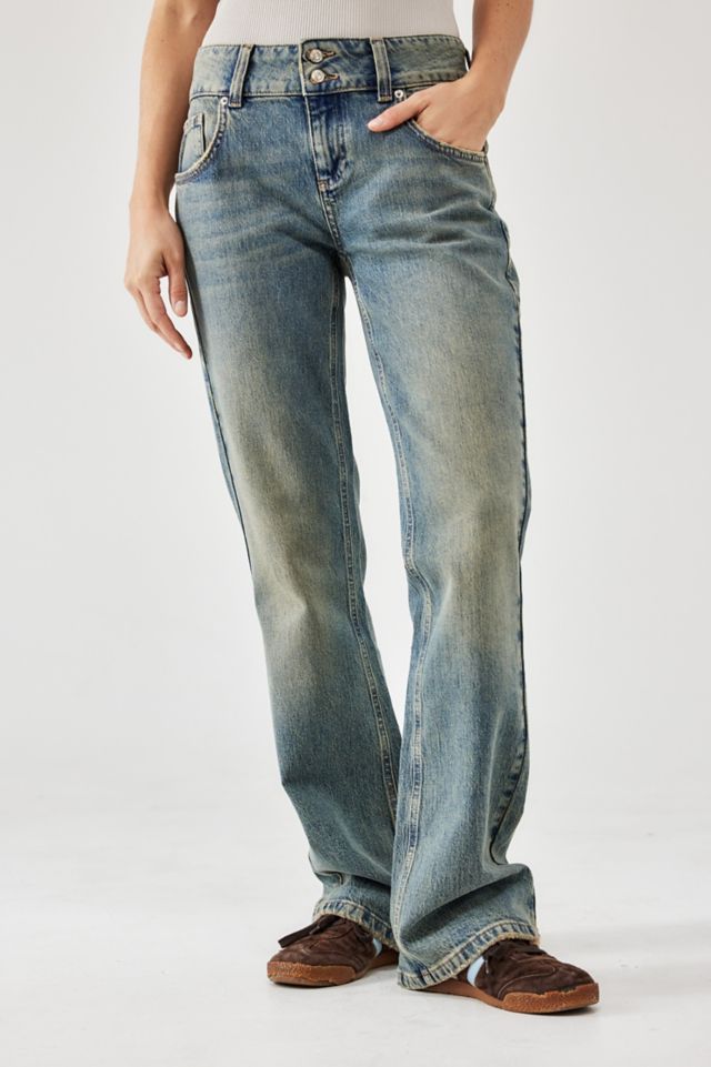 BDG Vintage Wash Low-Rise Bootcut Jeans