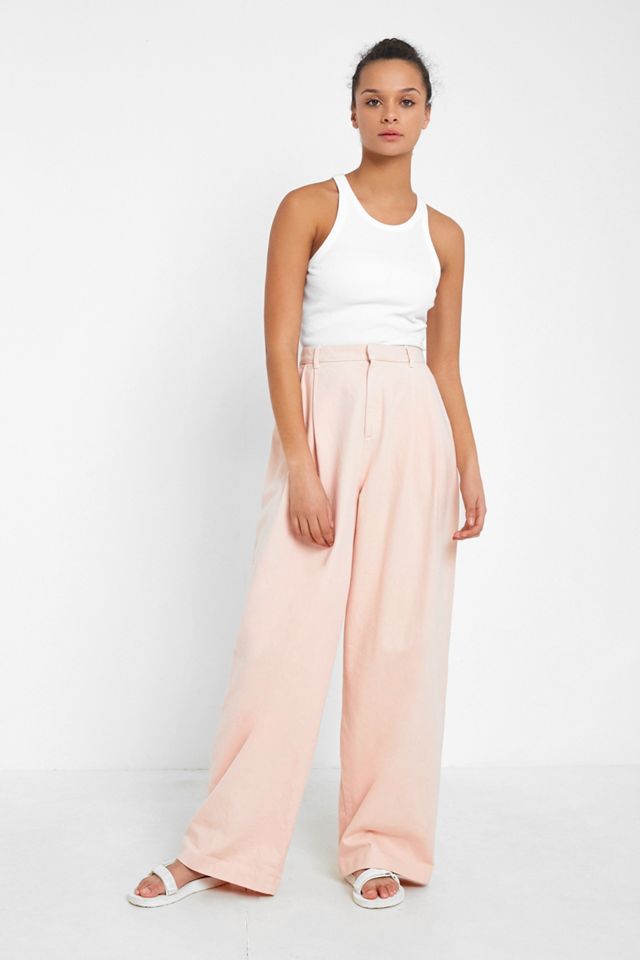 BDG – Jeans in Rosa mit Plisseefalten #4