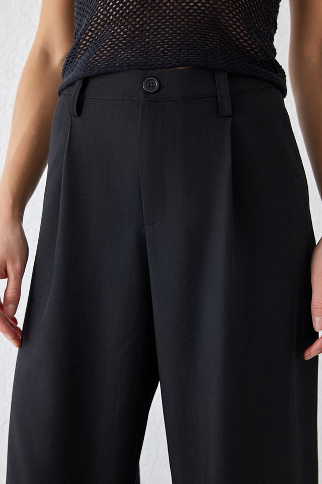 UO Pantalones bajos Cally negros #2