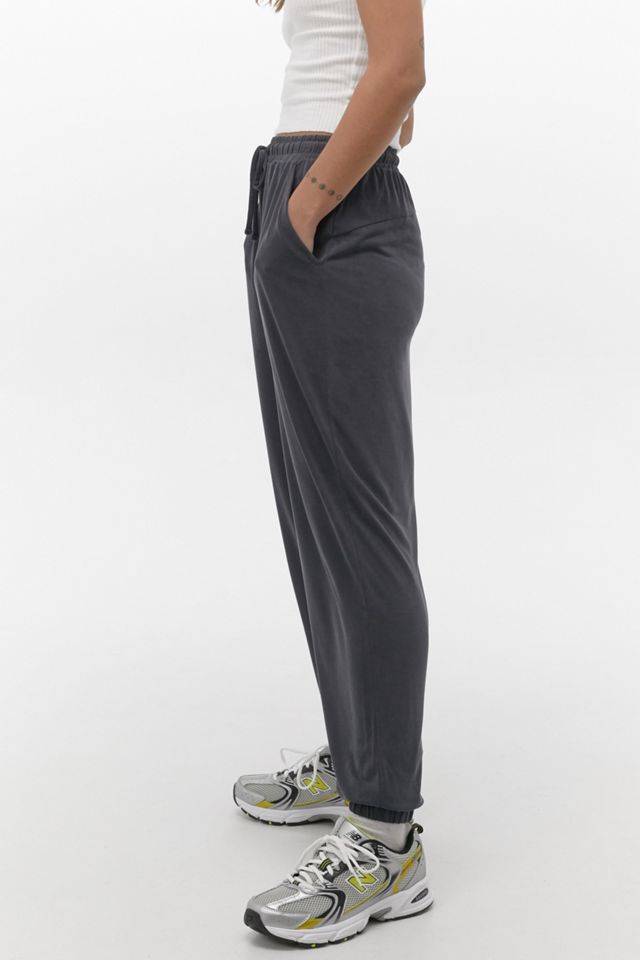 UO – Jogginghose  in Schwarz aus Cupro #1