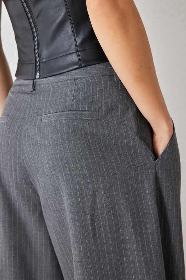 Pantalones a rayas grises UO #3