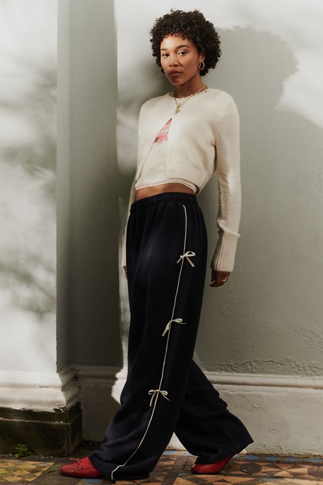 UO Bow Baggy Joggers