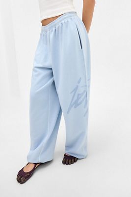 iets frans... Eisblaue Jogginghose mit Schriftzug-Logo