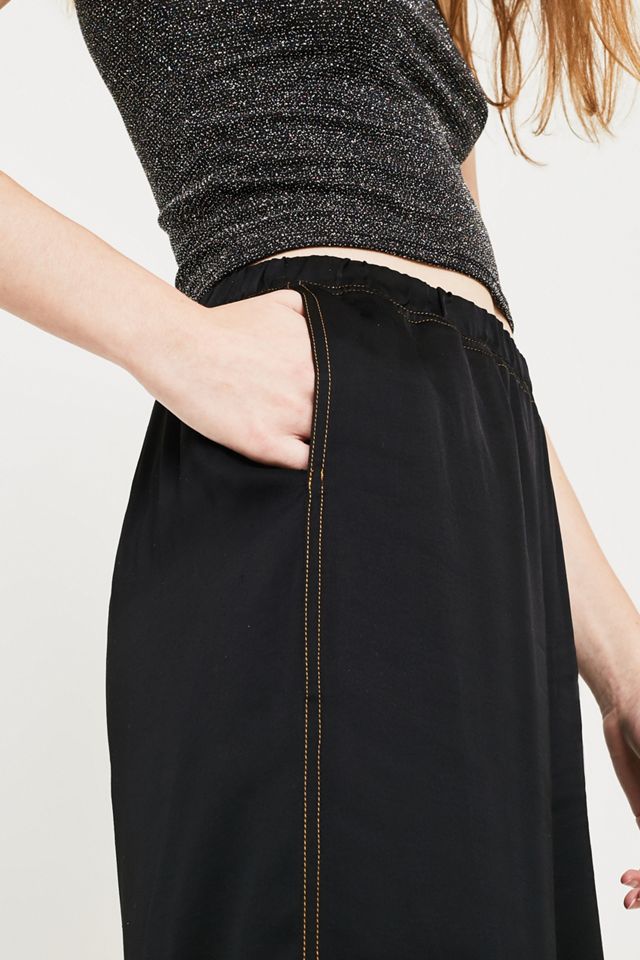 Contrast Stitch Pull-On Shorts main image 1