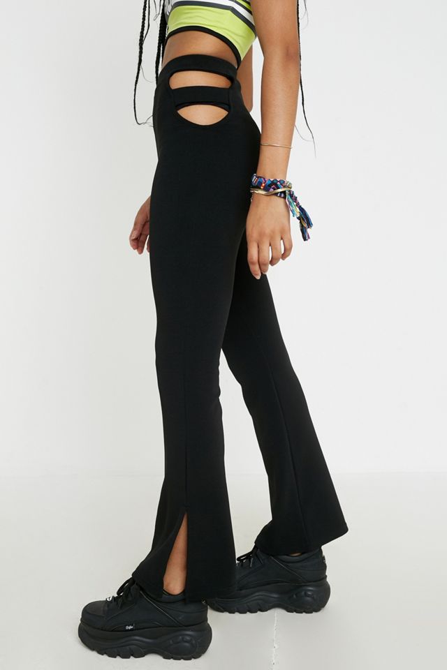 Urban Outfitters – Ausgestellte Krepphose mit Cut-outs #1