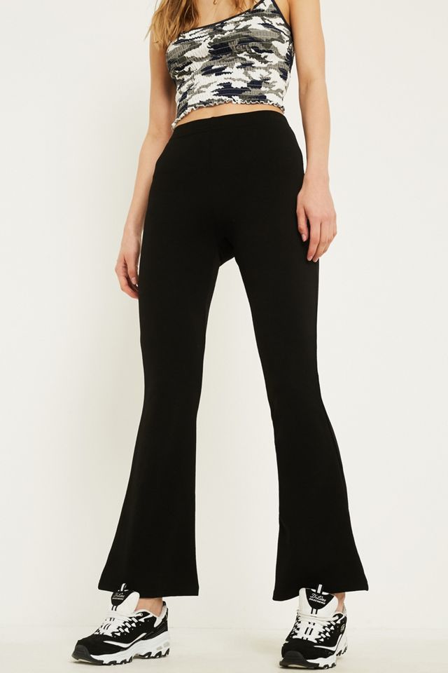 UO Pantaloni Crepe Flare Nero #1