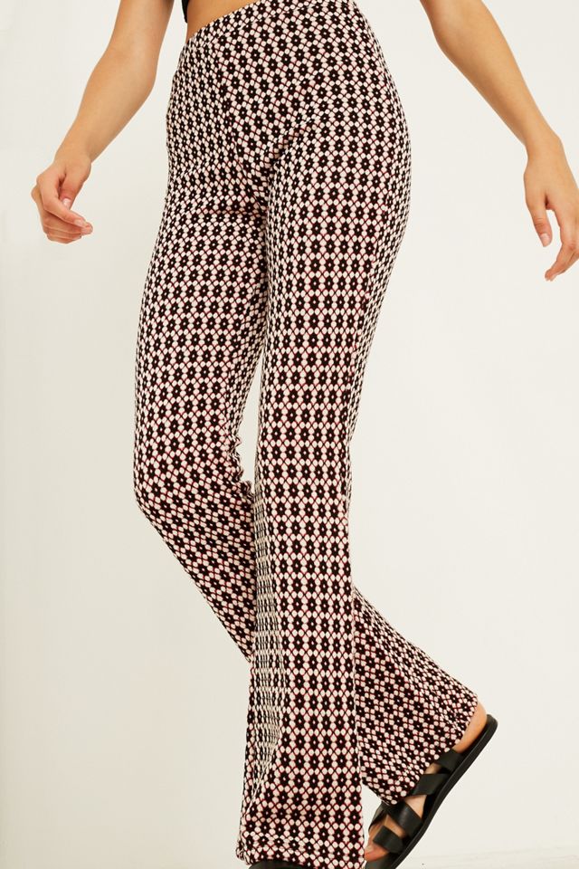 Urban Outfitters – Jacquard-Hose in geblümtem Geodesign mit Schlag #1
