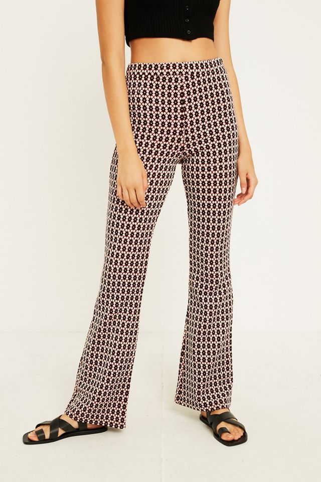 Urban Outfitters – Jacquard-Hose in geblümtem Geodesign mit Schlag #3