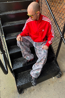 BDG Hunter Camo Baggy Jogger Product Page