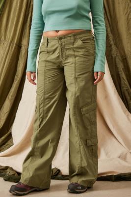 Urban Outfitters Damen Kleidung Hosen & Jeans Lange Hosen Cargohosen Cargohose mit Low-Rise-Passform im Y2K-Stil in Ecru 