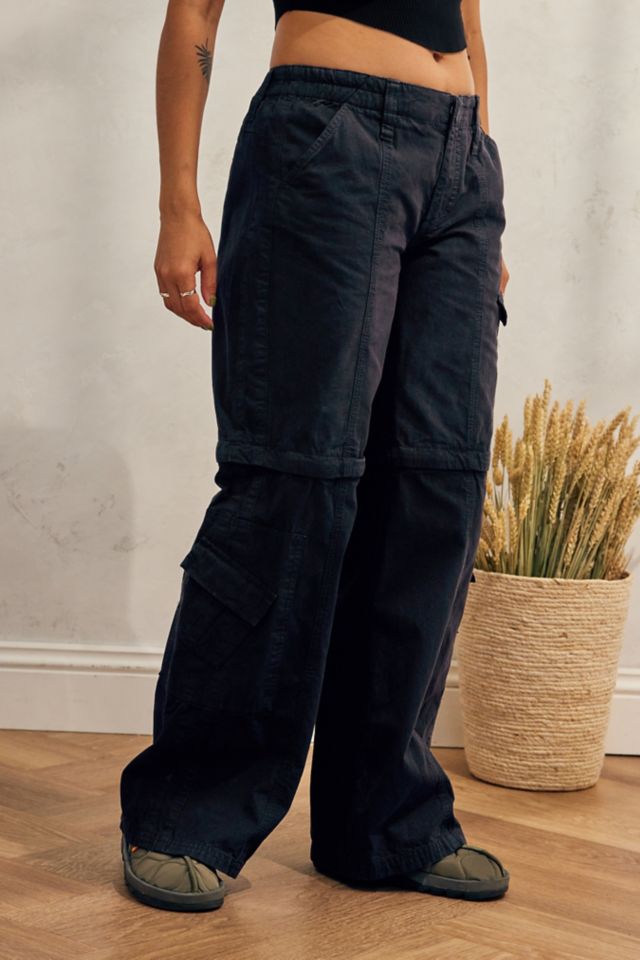 Cargo pants that deals zip into shorts