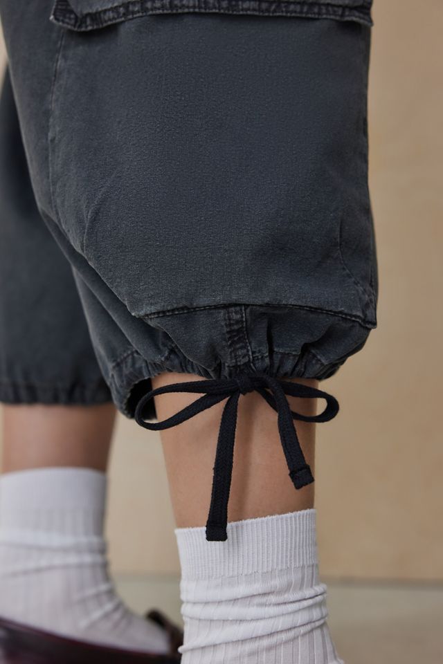 BDG Detroit Washed Black Cropped Cargo Pants #4