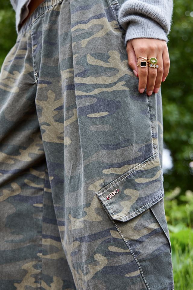 BDG Bobbi Camo Cocoon Hosen #3
