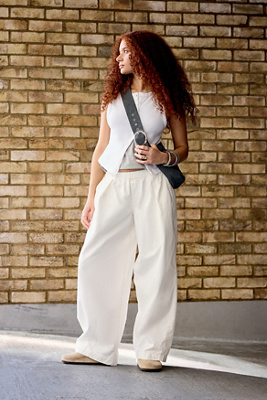 Bobbi Baggy Cocoon Trousers - XS at Urban Outfitters - BDG - Modalova