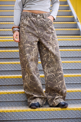 Dark Camo Baggy Canvas Trousers - XS at Urban Outfitters - BDG - Modalova